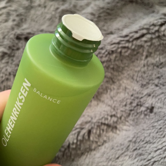Ole Henriksen Balancing Force Oil Control Toner - Picture 4 of 4